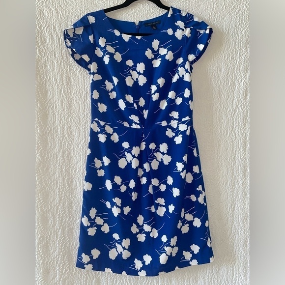 Tommy Hilfiger Dresses & Skirts - Tommy Hilfiger Floral Flutter Sleeve Mini Dress